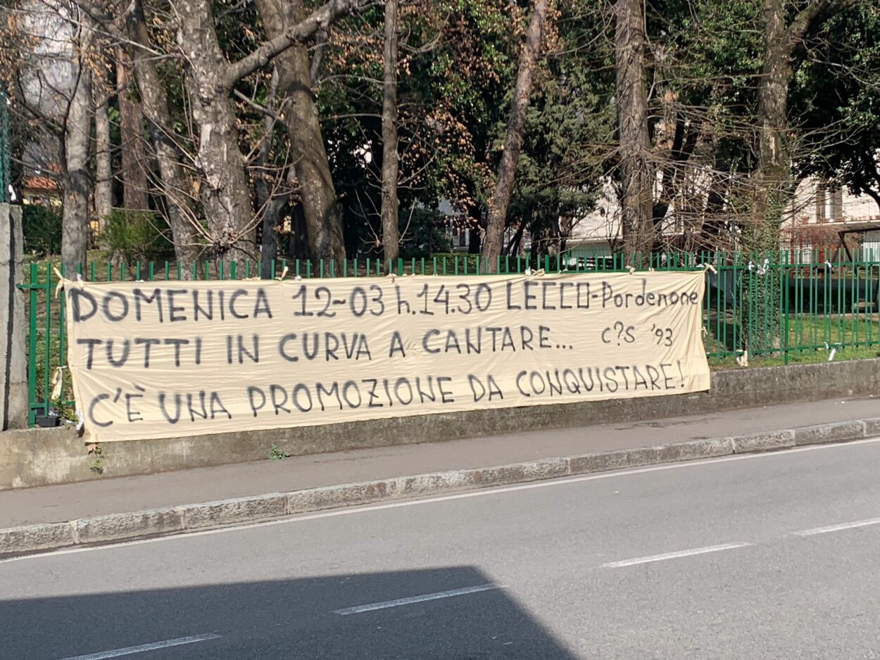 lecco striscione tifosi