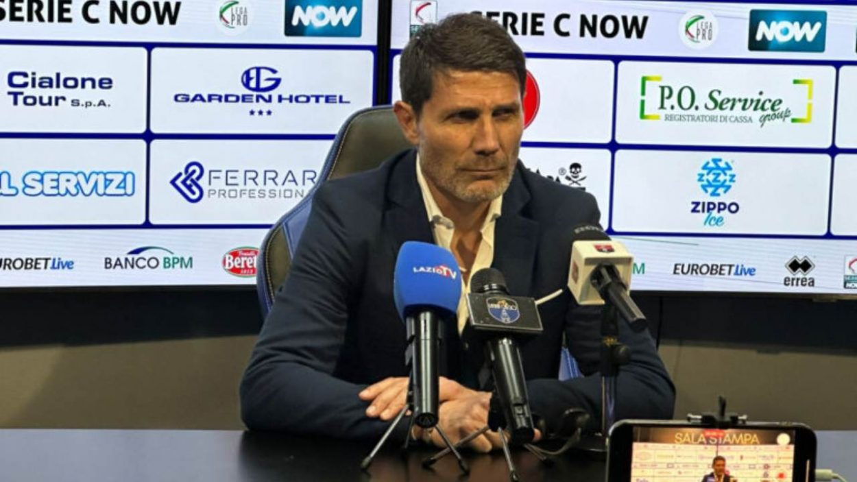 L'allenatore del Latina Gaetano Fontana in conferenza stampa