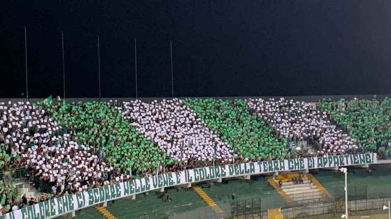 Stadio Partenio Lombardi di Avellino copertina