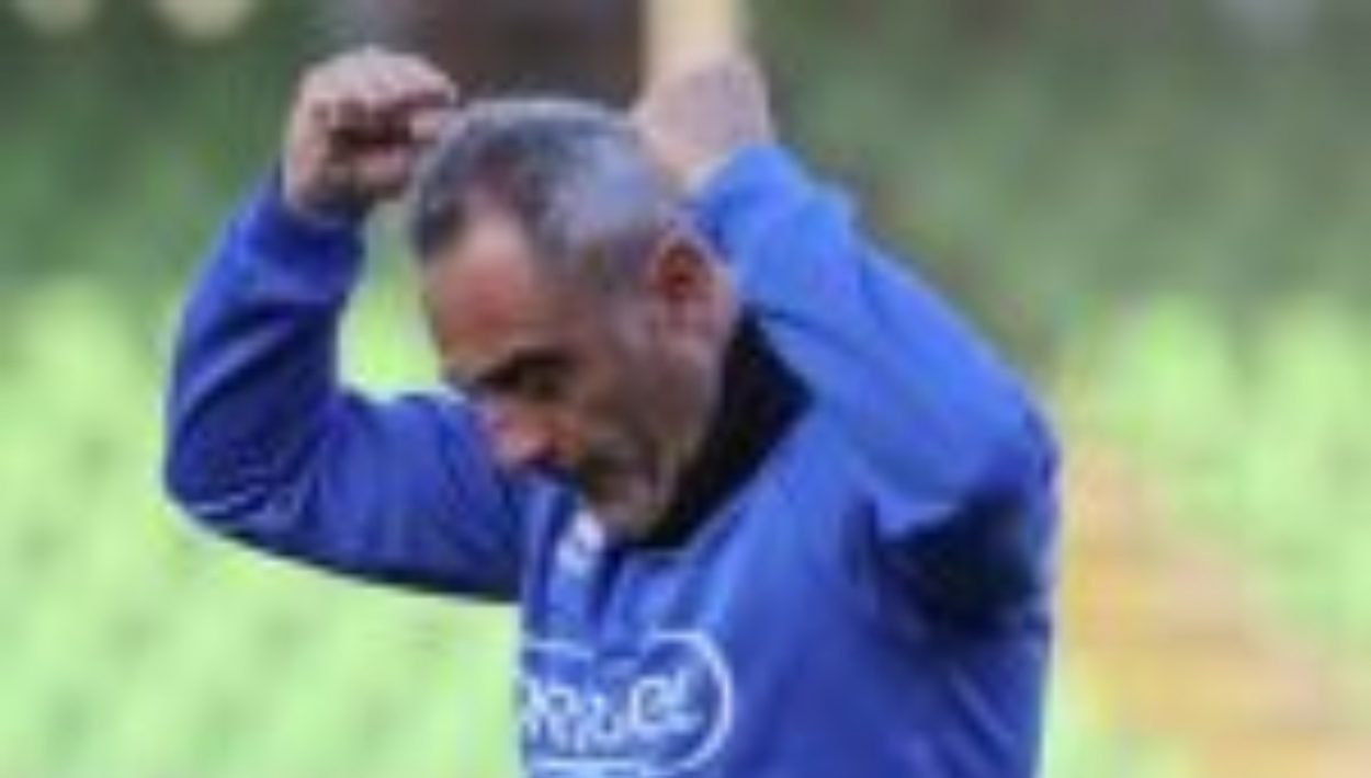L'allenatore del Cesena Domenico Toscano esulta dopo una vittoria - copertina