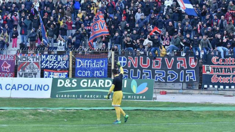 Pierpaolo Garau sotto la curva della Torres