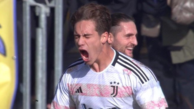 Kenan Yildiz esulta al suo primo gol con la Juventus