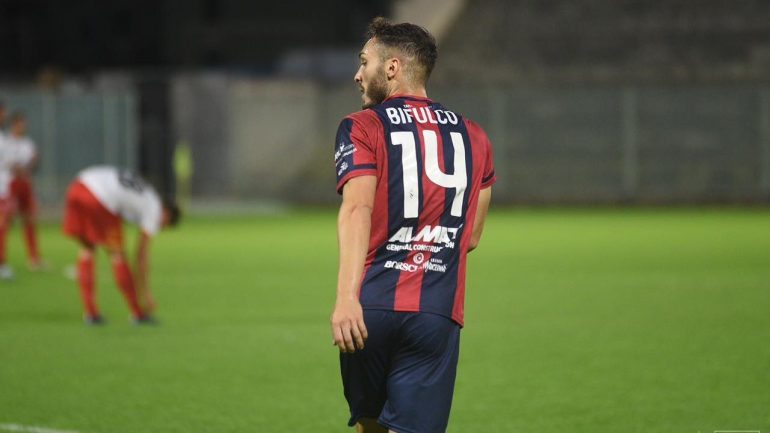 Alfredo Bifulco in azione con la maglia del Taranto