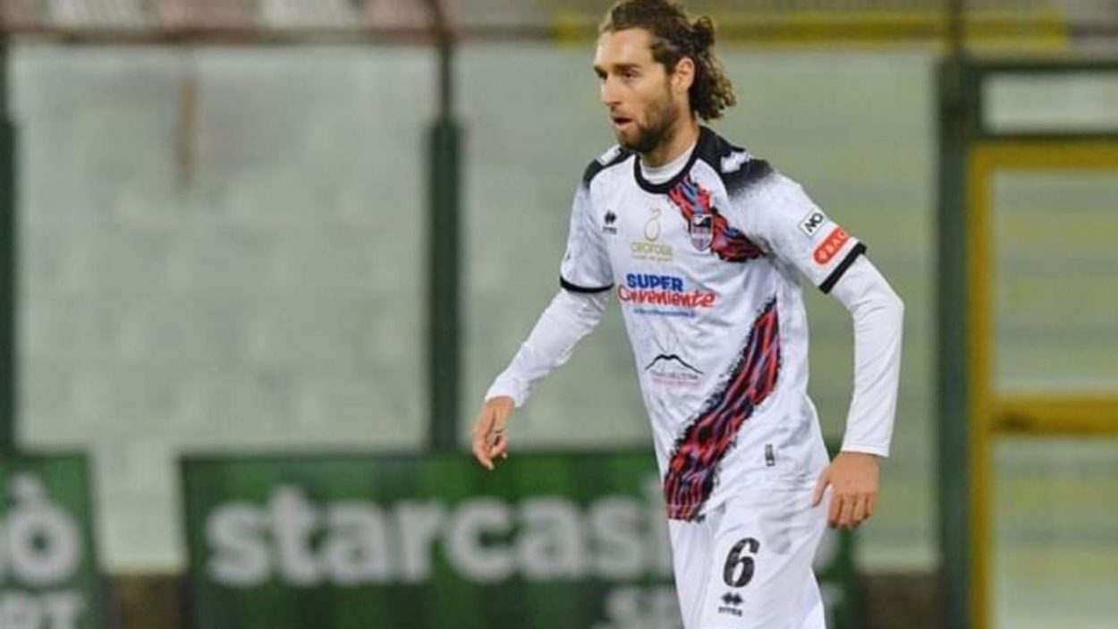 Niccolò Zanellato in azione con la maglia del Catania / Credit: Catania FC / www.lacasadic.com