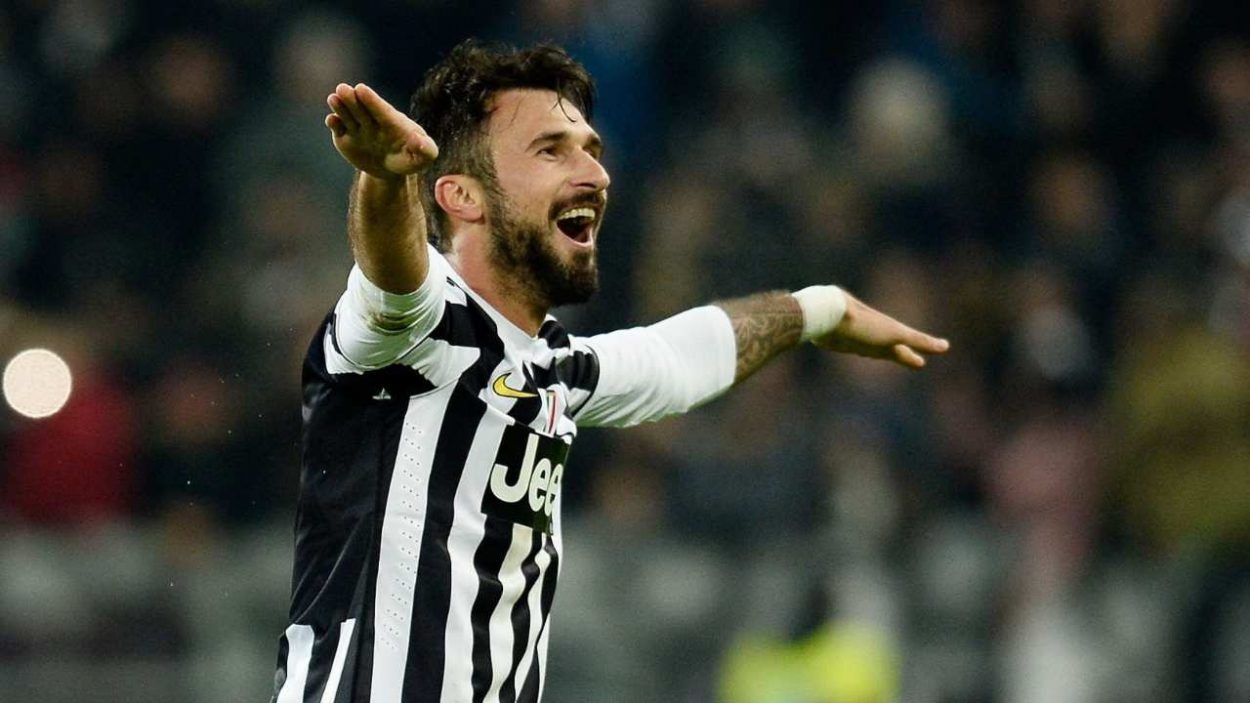 Vucinic con la maglia della Juventus