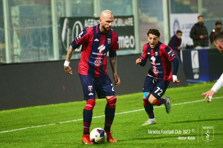 Calvano con la maglia del Taranto - Credit: Taranto FC