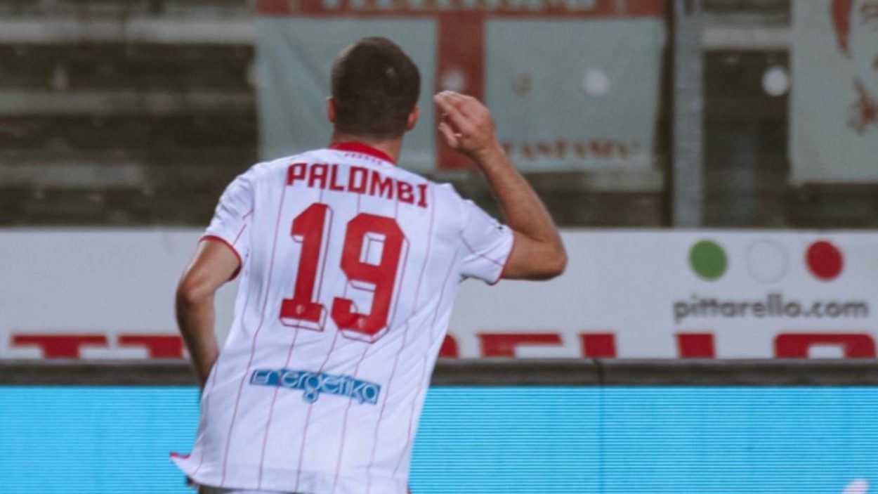 Simone Palombi con la maglia del Padova (Ph: Martina Cutrona) / www.lacasadic.com