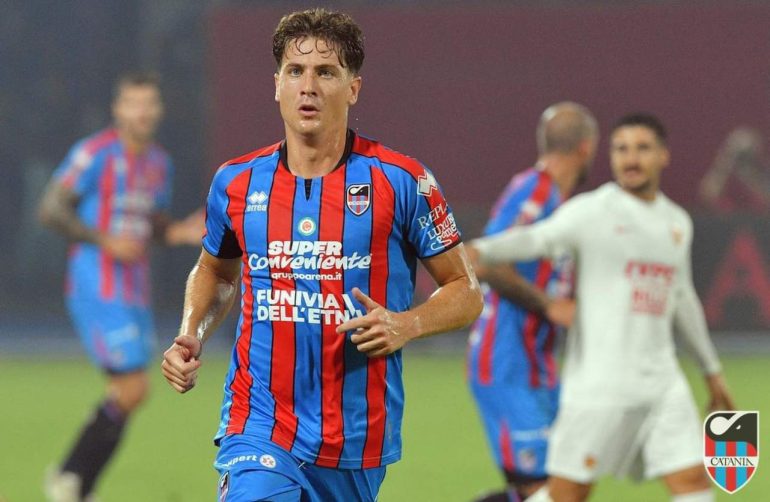 Gabriel Lunetta con la maglia del Catania | Credits: Catania FC | Lacasadic.com