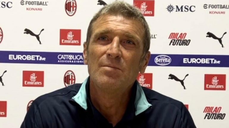 Massimo Carrera in conferenza stampa