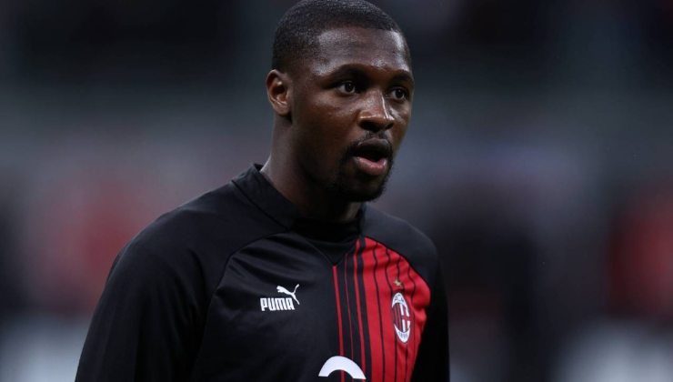 Ballo-Touré con la maglia del Milan