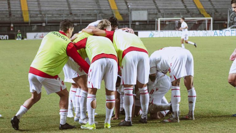 Esultanza del Padova al gol di Bianchi