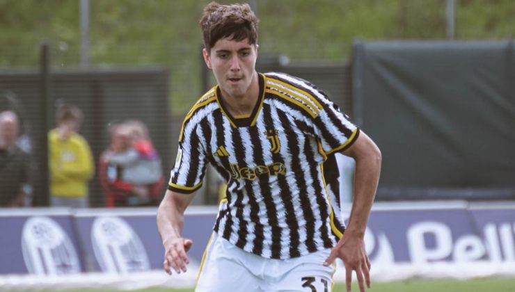 Javier Gil Poche con la maglia della Juventus