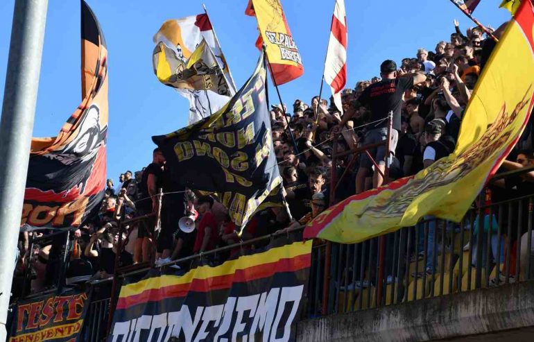 Tifosi Benevento-Latina esterna