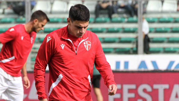 Favale con la maglia del Padova