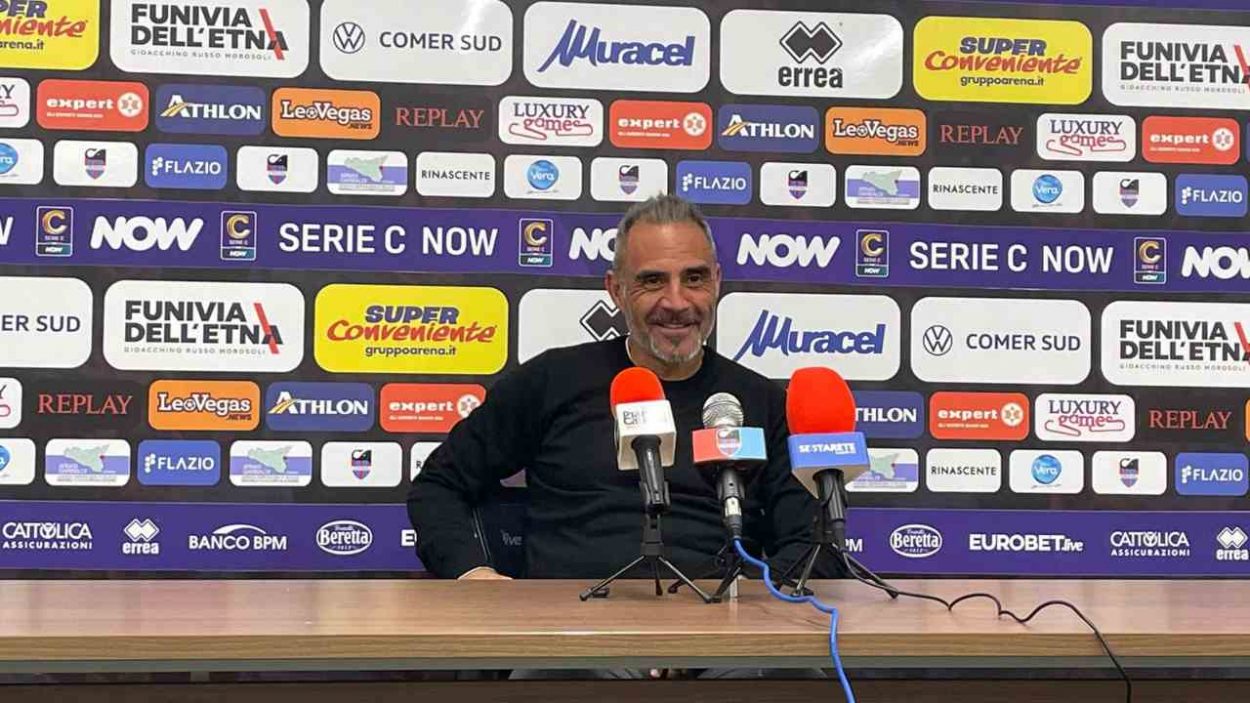 L'allenatore del Catania Toscano in conferenza stampa