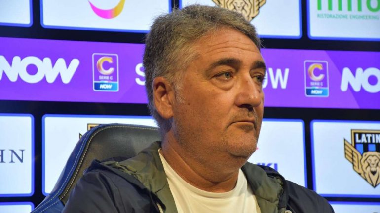 Roberto Boscaglia, allenatore del Latina (Credit: Latina Calcio) / www.lacasadic.com