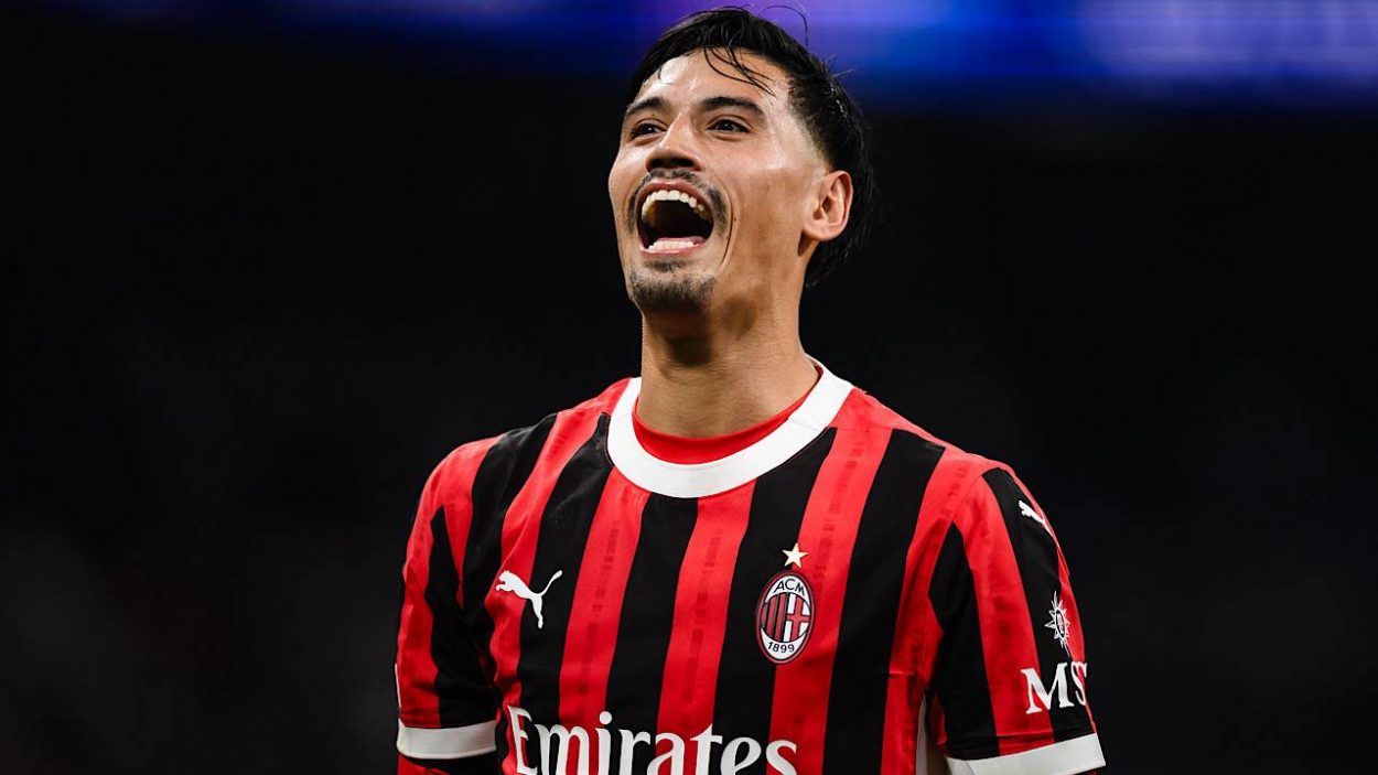 Reijnders con la maglia del Milan