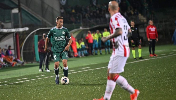 Thiago CIonek in azione con la maglia dell'Avellino / Credits: Mario D'Argenio