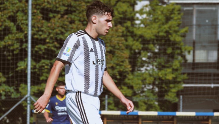 Luis Hasa con la maglia della Juventus Next Gen / Credit: Martina Cutrona / www.lacasadic.com