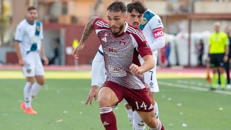 Bifulco con la maglia del Trapani