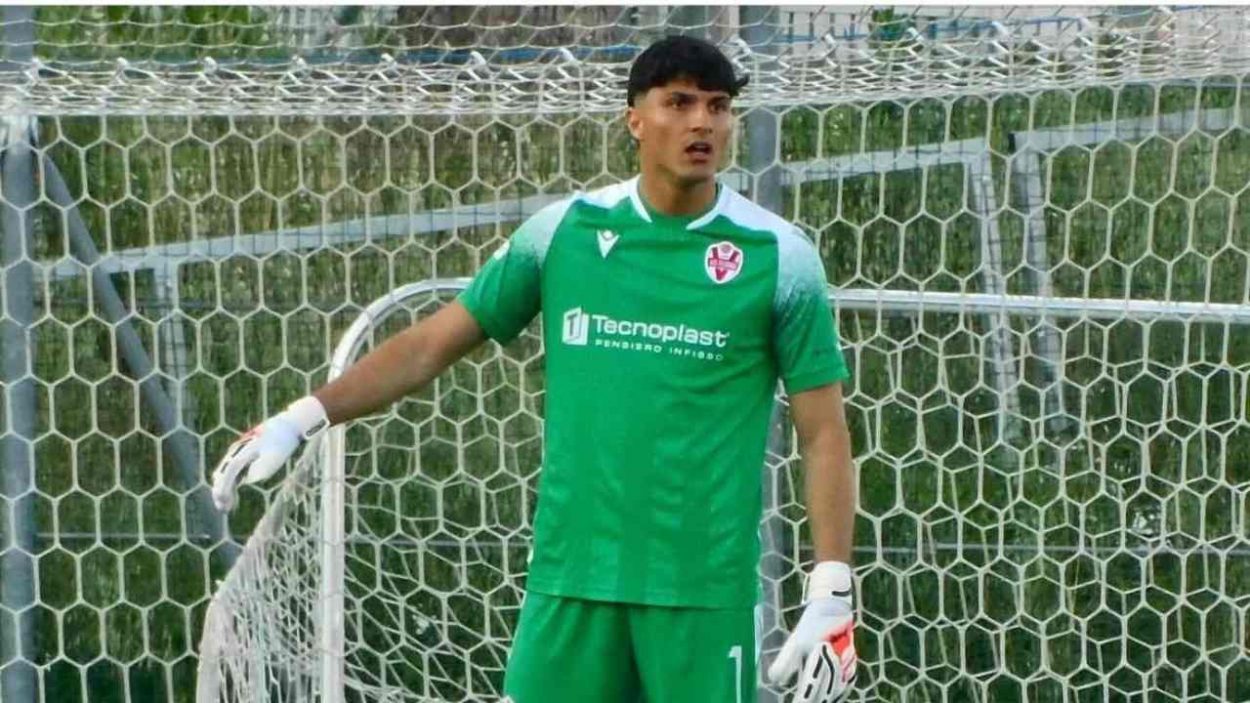 Filippo Neri con la maglia della Vis Pesaro