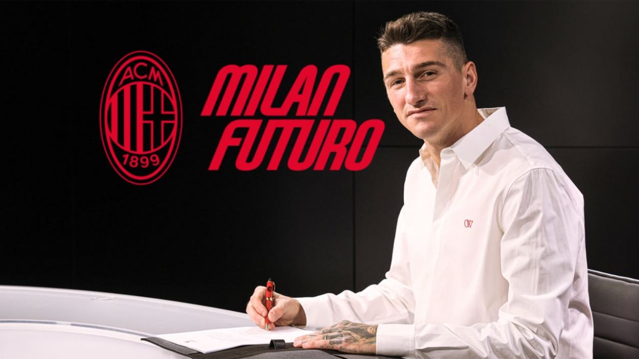 Camporese firma il contratto con il Milan, credit Milan | lacasadic.com