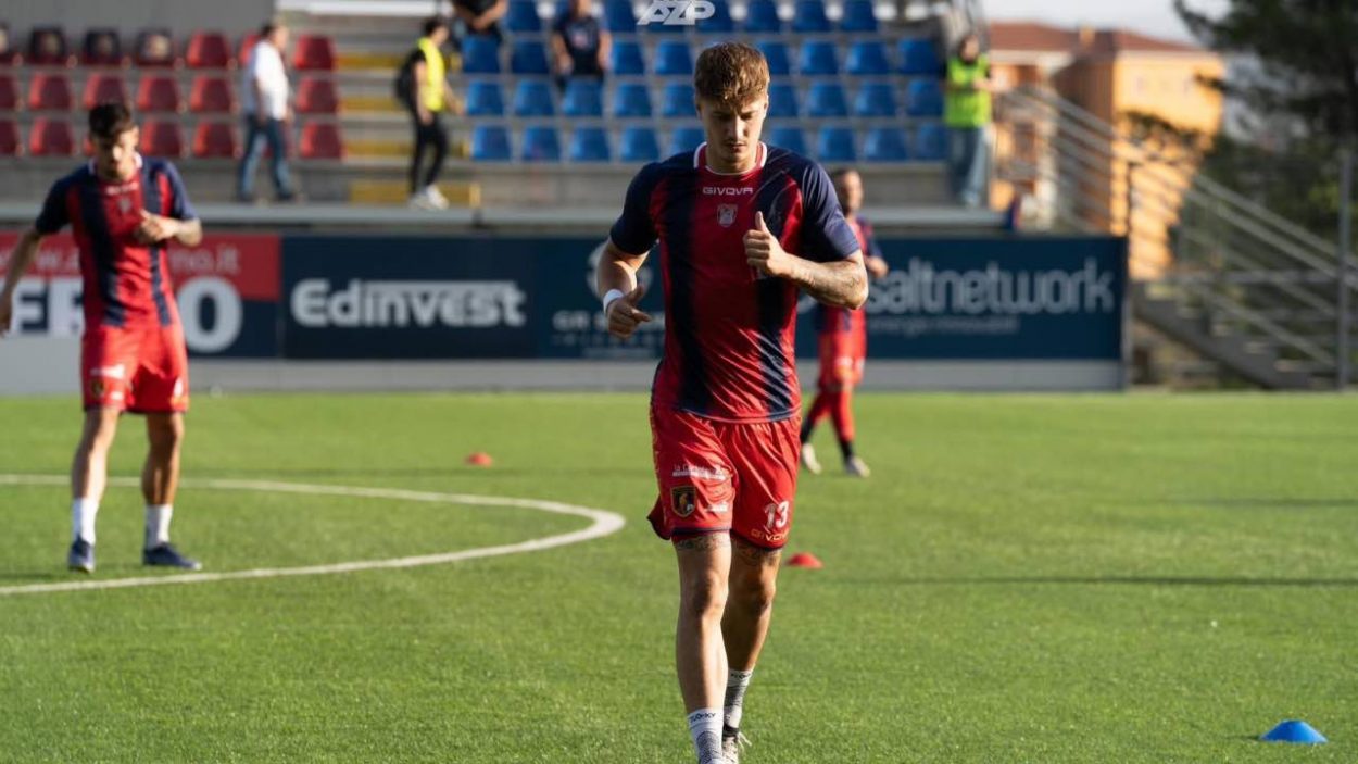 Matteo Gilli in azione con la maglia del Picerno / Credit: Antonella Pace / www.lacasadic.com