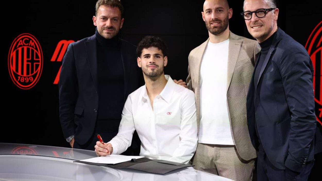 Quirini firma con il Milan, credit Milan | lacasadic.com