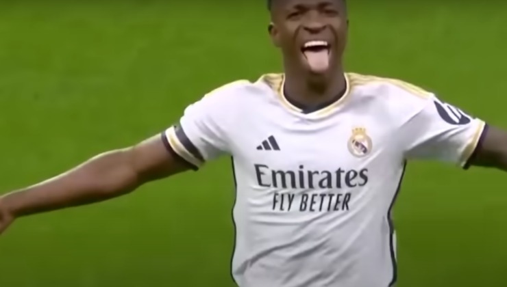 Vinicius con la maglia del Real Madrid, screen | lacasadiC.com