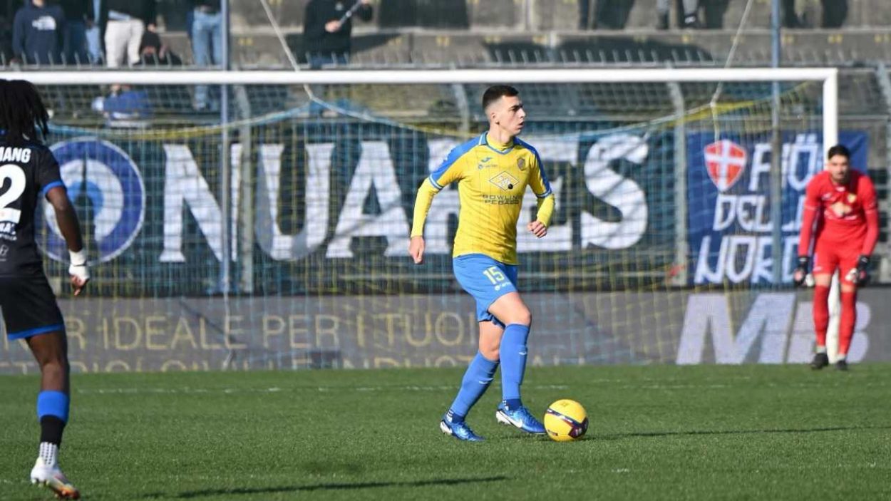 Francesco Stante con la maglia della Pergolettese - Lacasdic.com